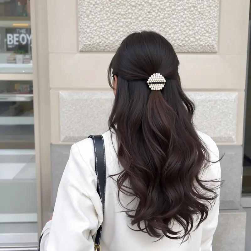 Eternal Sophistication: The Classic Wealth Wave - old money brown hair